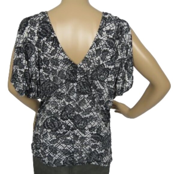 Guess Floral Lace Print Sleeveless Blouse - Picture 2 of 5